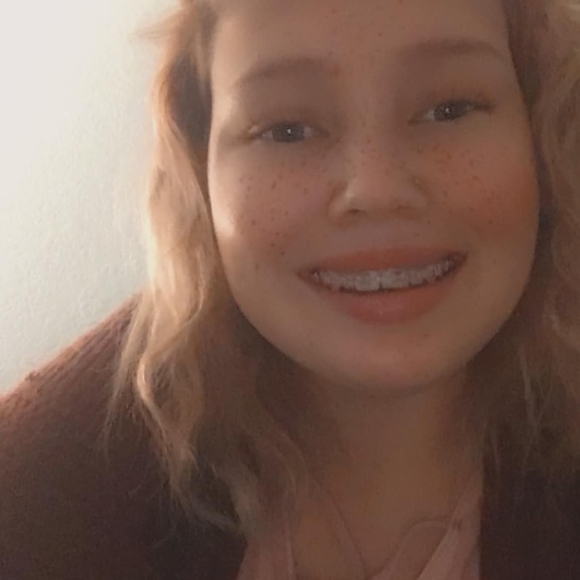 Profile Picture of Tori Neal (@torie4l) on Poshmark