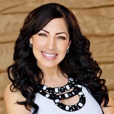 Profile Picture of Veronica Kyle (@veronica_kyle) on Twitter
