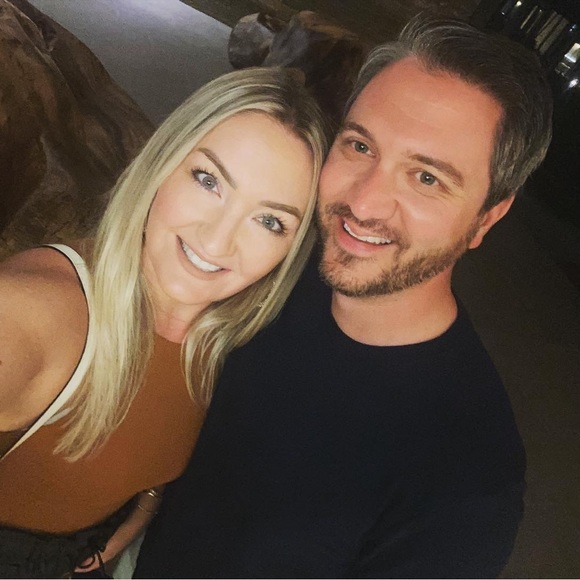 Profile Picture of Kara Simon (@klms81092) on Poshmark