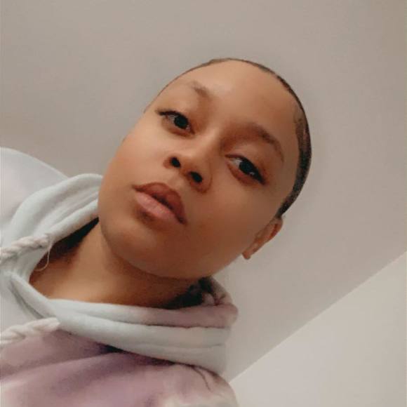 Profile Picture of Geneen Mitchell (@geneenm88) on Poshmark