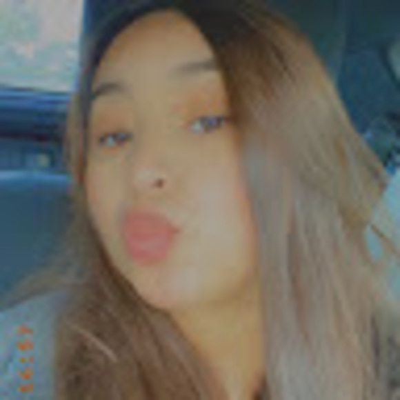 Profile Picture of Jamylett Blancoo (@jjamylett) on Poshmark