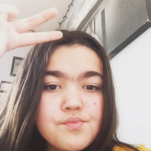 Profile Picture of Brooklynn Braniff (@brookeybutt08) on Poshmark