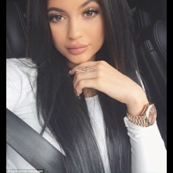 Profile Picture of Kylie Jenner (@sunsetz) on Poshmark