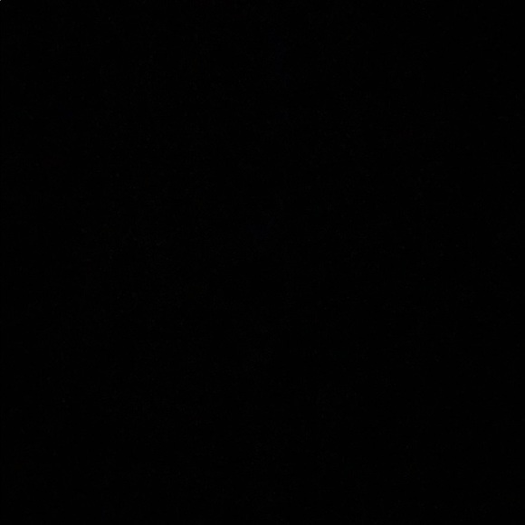 Profile Picture of Alexis Avakian (@alexisavak10) on Poshmark