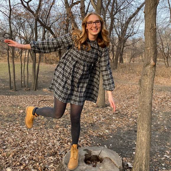 Profile Picture of Sophia Sowada (@sowadasophia) on Poshmark