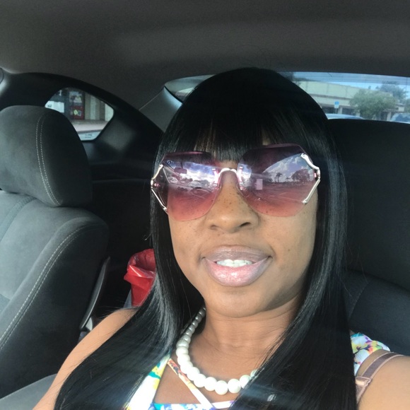 Profile Picture of Ruby Thomas (@rubyred43) on Poshmark