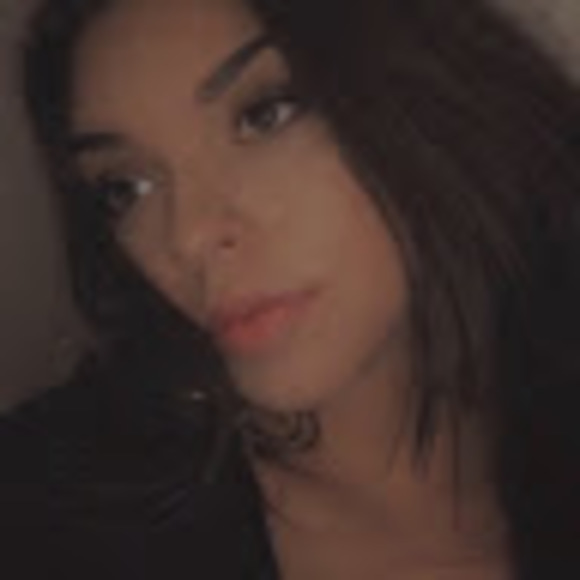 Profile Picture of Casey Simons (@caseydsimons) on Poshmark