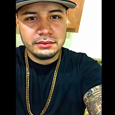 Profile Picture of Steve Paredes (@stevegetsmoney) on Twitter