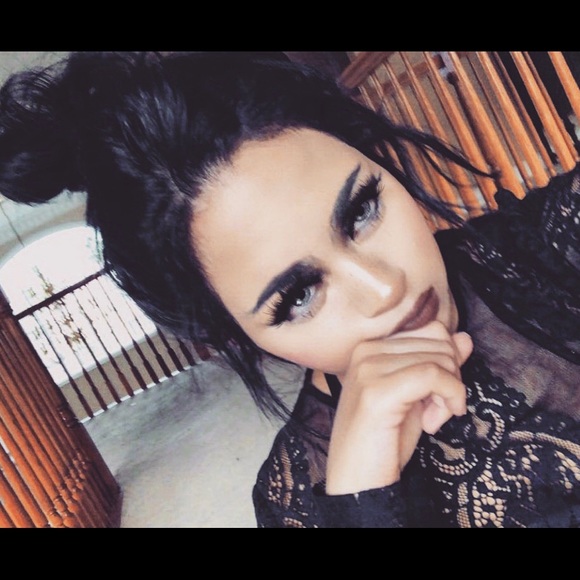 Profile Picture of Gab Krips (@gabkrips) on Poshmark