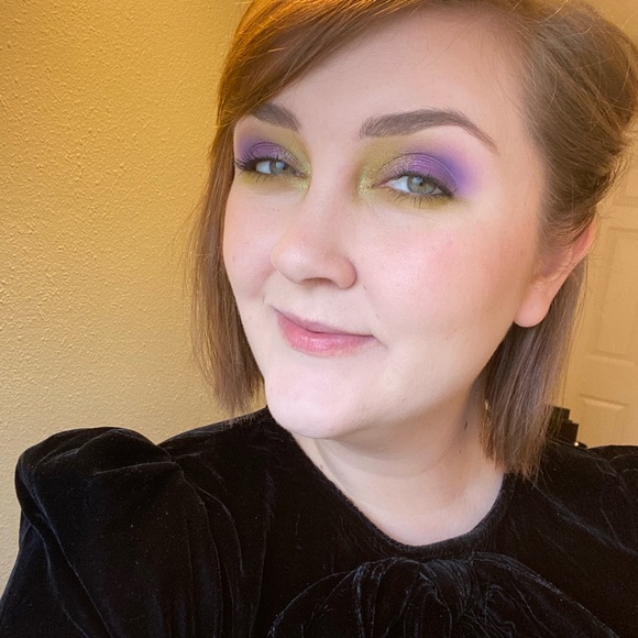 Profile Picture of Lizzy Ehrich (@lizzyehrich) on Poshmark