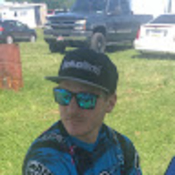 Profile Picture of Tony Lucarelli (@lucarelli141) on Poshmark