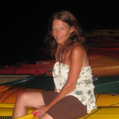 Profile Picture of Dawn Laster (@surfndirt70) on Twitter