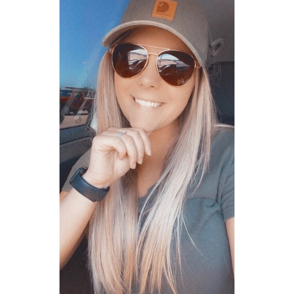 Profile Picture of Molly Sharisky (@mbriana0128) on Poshmark