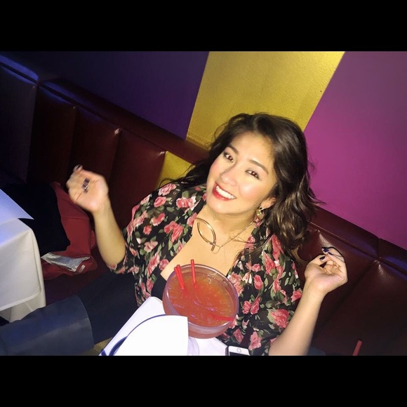 Profile Picture of Millie Sialer (@milliesialer) on Poshmark