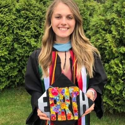 Profile Picture of Katina Gustafson (@ArtwithMs_G) on Twitter