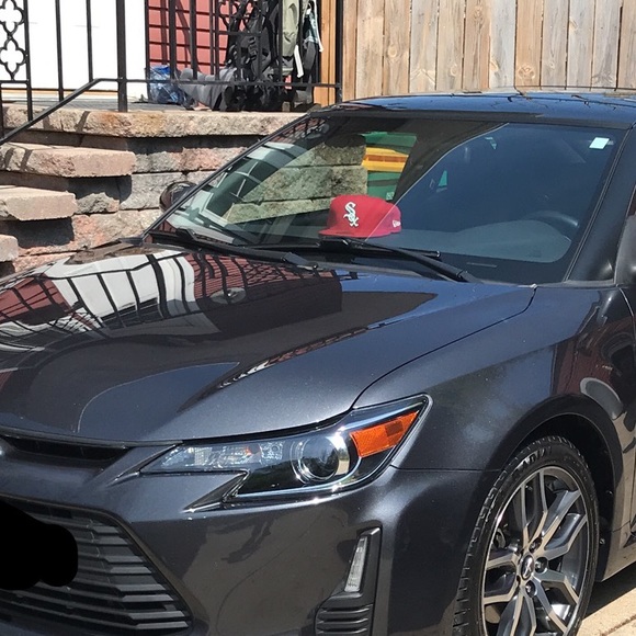 Profile Picture of Darin Halley (@rookieapacker) on Poshmark