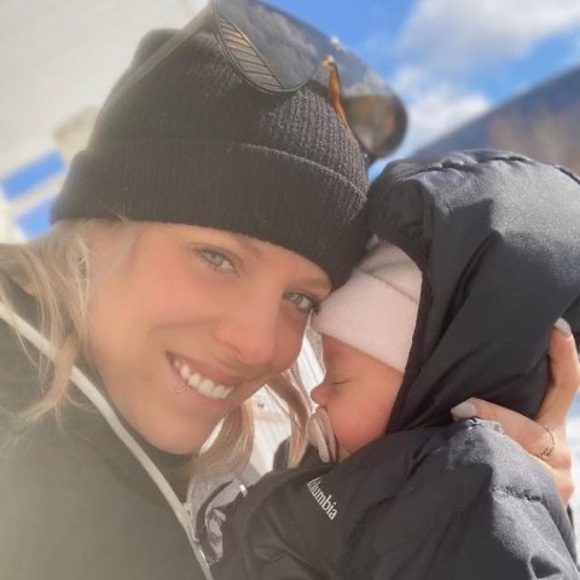 Profile Picture of Alexe Anctil allaire (@alexesandraaa) on Poshmark