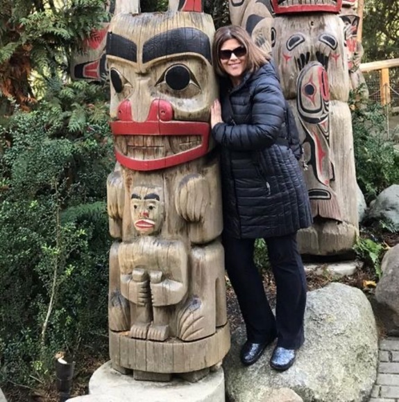 Profile Picture of Angelina Sulikowski (@angelinasulikow) on Poshmark