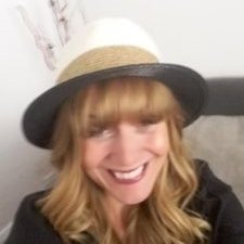 Profile Picture of Debbie Page (@debbiepage_x) on Twitter
