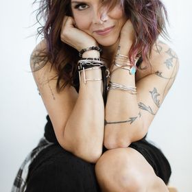 Profile Picture of Lisa Lehmann Designs (@lisalehmanndesigns) on Pinterest