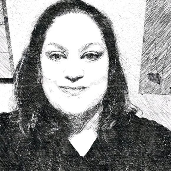 Profile Picture of Jackie Jenkins (@jackielynn227) on Poshmark