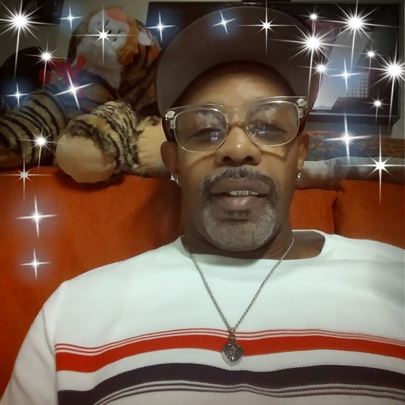 Profile Picture of Leon Boyd (@leondboyd) on Poshmark