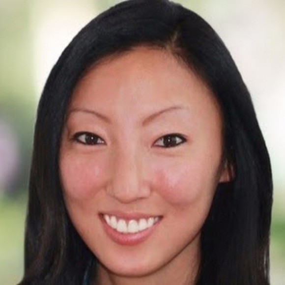 Profile Picture of Alisha Bennett (@albennett12) on Poshmark