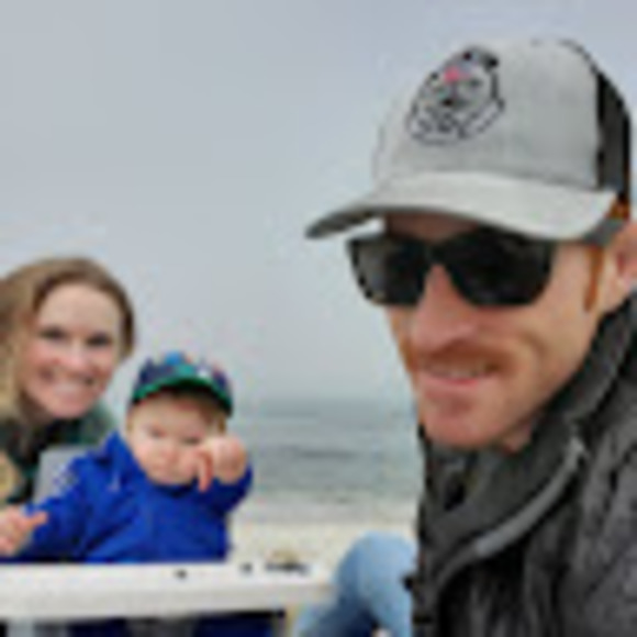 Profile Picture of Stephen Crozier (@croziersl) on Poshmark