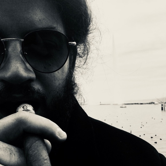 Profile Picture of Joshua Cohen (@mrgeneva) on Poshmark