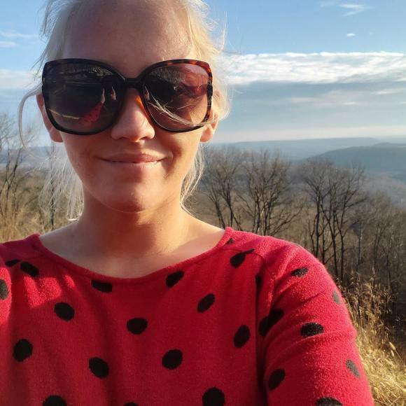 Profile Picture of Audrey Hale (@audrey_hale) on Poshmark