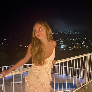 Profile Picture of Kate (@_katesamuelson) on Instagram