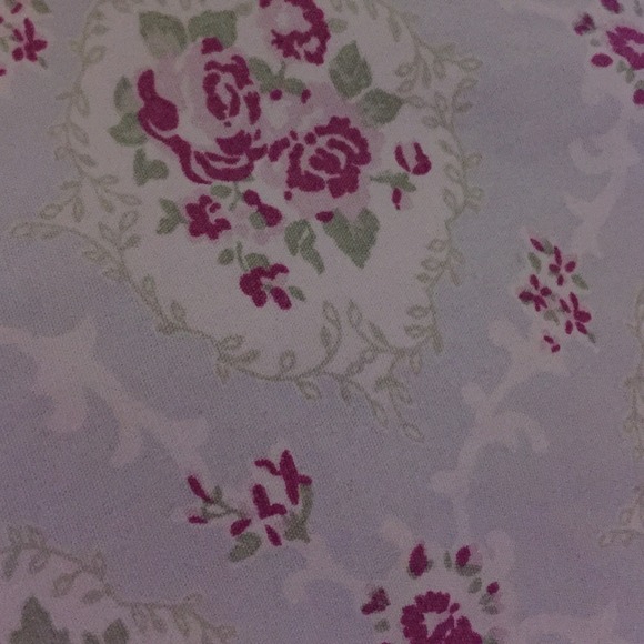 Profile Picture of Fawn Meckes (@yahtzee1988) on Poshmark