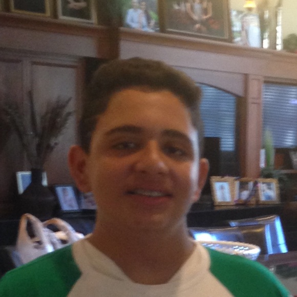 Profile Picture of Josef David (@josefdavid) on Poshmark