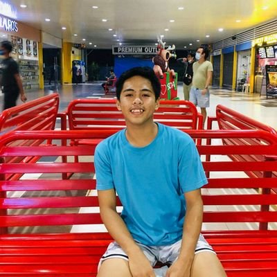 Profile Picture of Shy_Snicker (@MarkNilo1) on Twitter