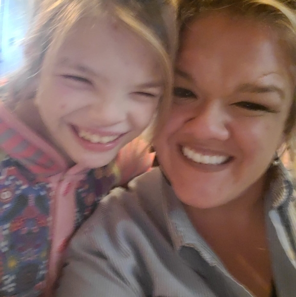 Profile Picture of Rachel Speegle (@rreed5683) on Poshmark