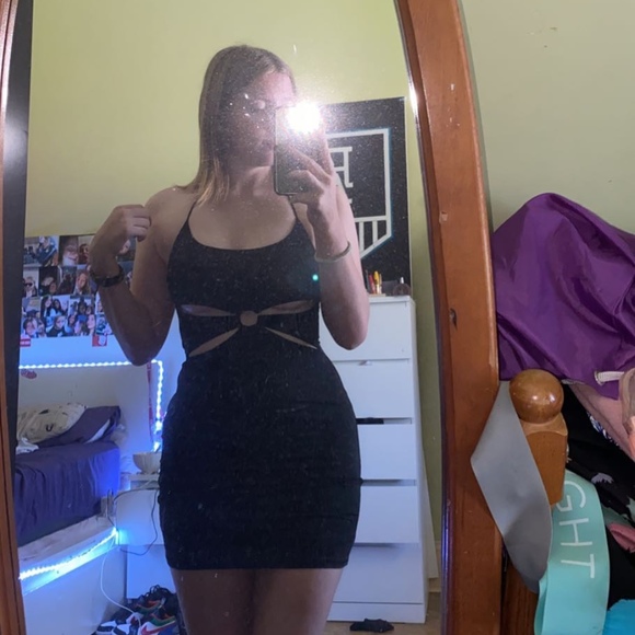 Profile Picture of Marrissa Mohr (@marrissamohr) on Poshmark