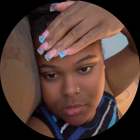 Profile Picture of Miesha Miesh (@miesha887) on Poshmark