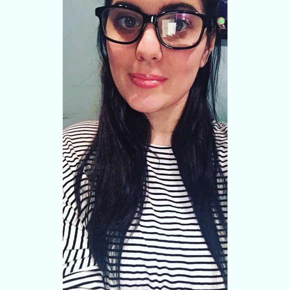 Profile Picture of Kyleigh Manfredi (@kitty_ky) on Poshmark