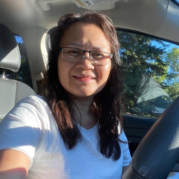 Profile Picture of Melanie Gallaza (@garzonmelanie13) on Poshmark