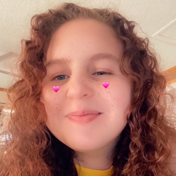 Profile Picture of Julia Will (@juliawill434) on Poshmark