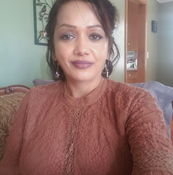 Profile Picture of Nalinee Persaud (@nalineepersaud1) on Poshmark