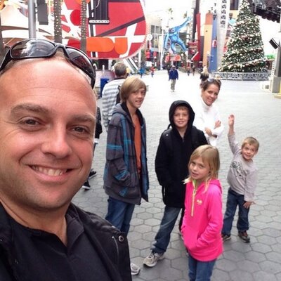 Profile Picture of David Bronson (@davidbronson) on Twitter