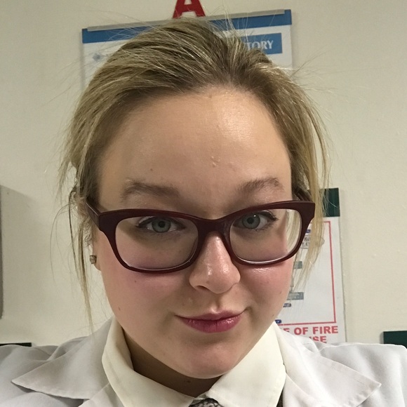 Profile Picture of Allison Pescovitz (@apesco) on Poshmark