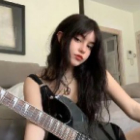 Profile Picture of Brear James (@brear5lr849) on Poshmark