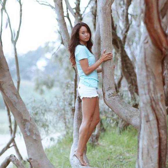 Profile Picture of Michelle Nip (@mnip26) on Poshmark