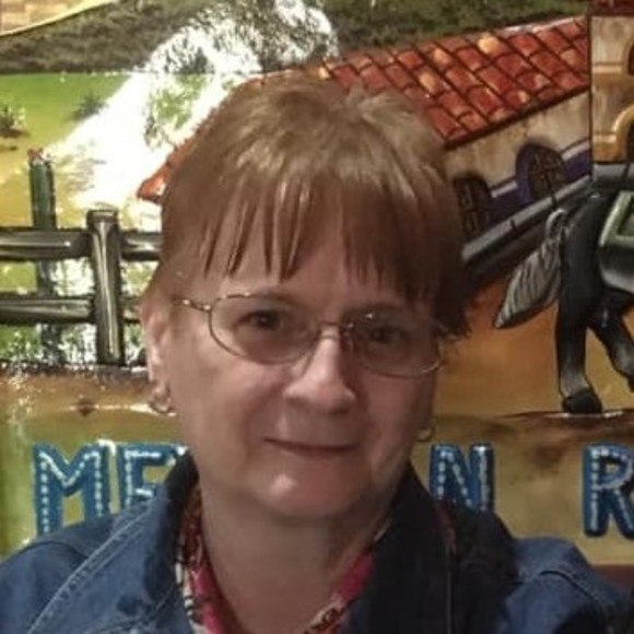 Profile Picture of Selena Weaver (@mimi23mop) on Poshmark