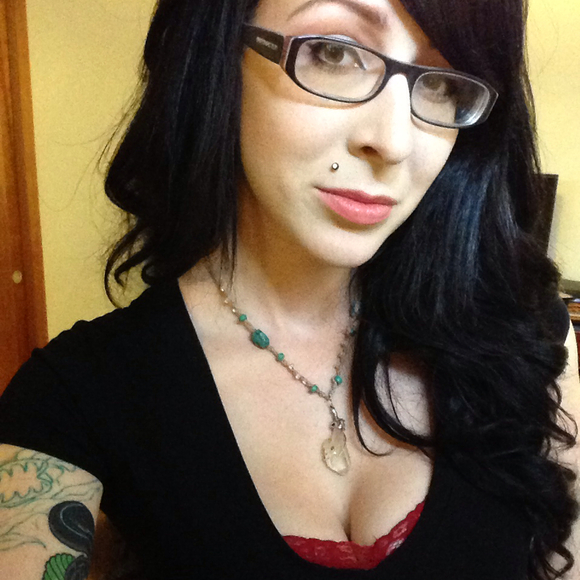 Margot Libbon - Poshmark Profile Picture of Margot Libbon (@itsmargot) on Poshmark