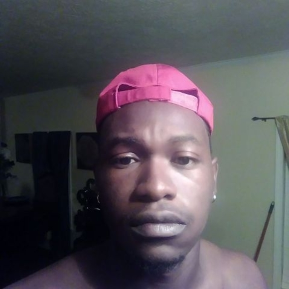 Profile Picture of Breyon James (@breyon_james) on Poshmark