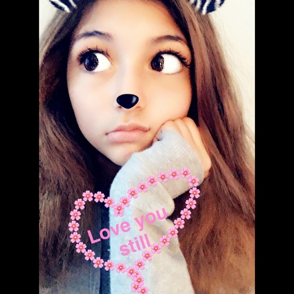 Profile Picture of Jennifer Amaya (@its_bobamoo) on Poshmark