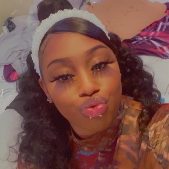 Profile Picture of Jordyn Grant (@jordyma97) on Poshmark